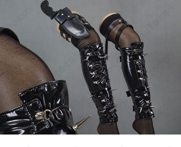 メイデン衣装の足元ディテールとソックスのコーデ