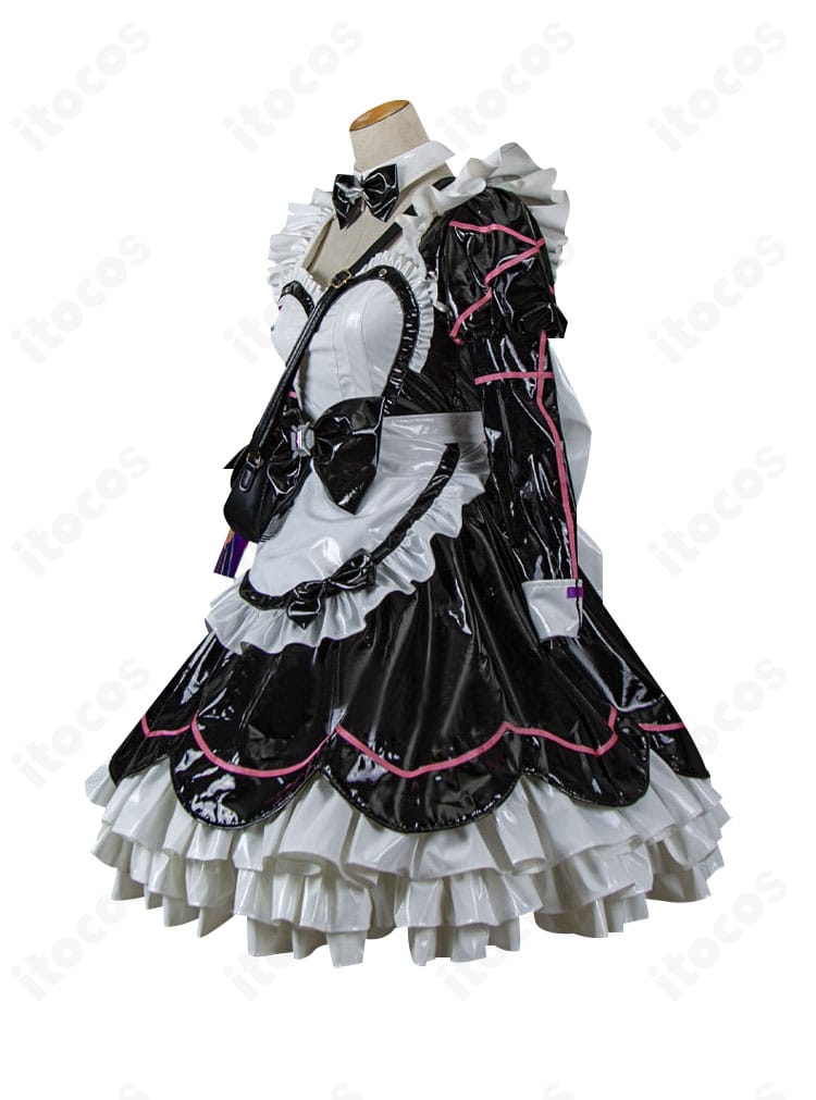 ココア コスプレ衣装の側面シルエット。スカートラインとウエスト装飾のバランスを強調。