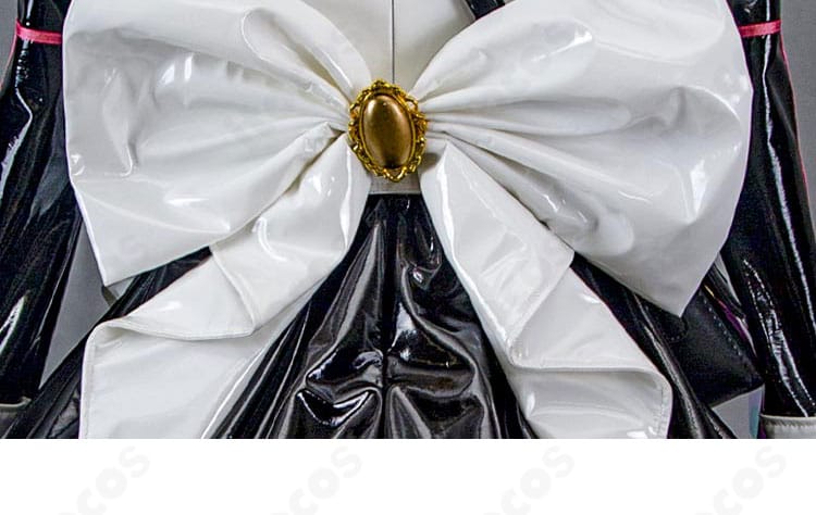 ココア コスプレ衣装の背部蝶結びクローズアップ。立体的なリボンが可愛らしい。