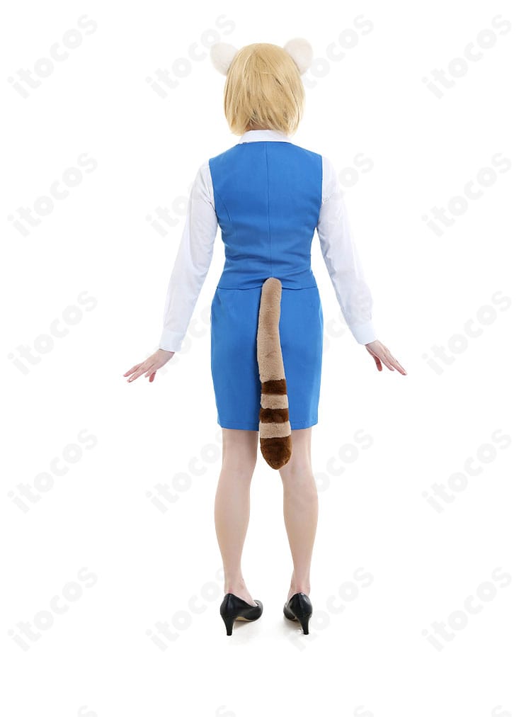 烈子コスプレ背面。ベスト背面のシルエットと尻尾の位置関係など後ろ姿のディテール。