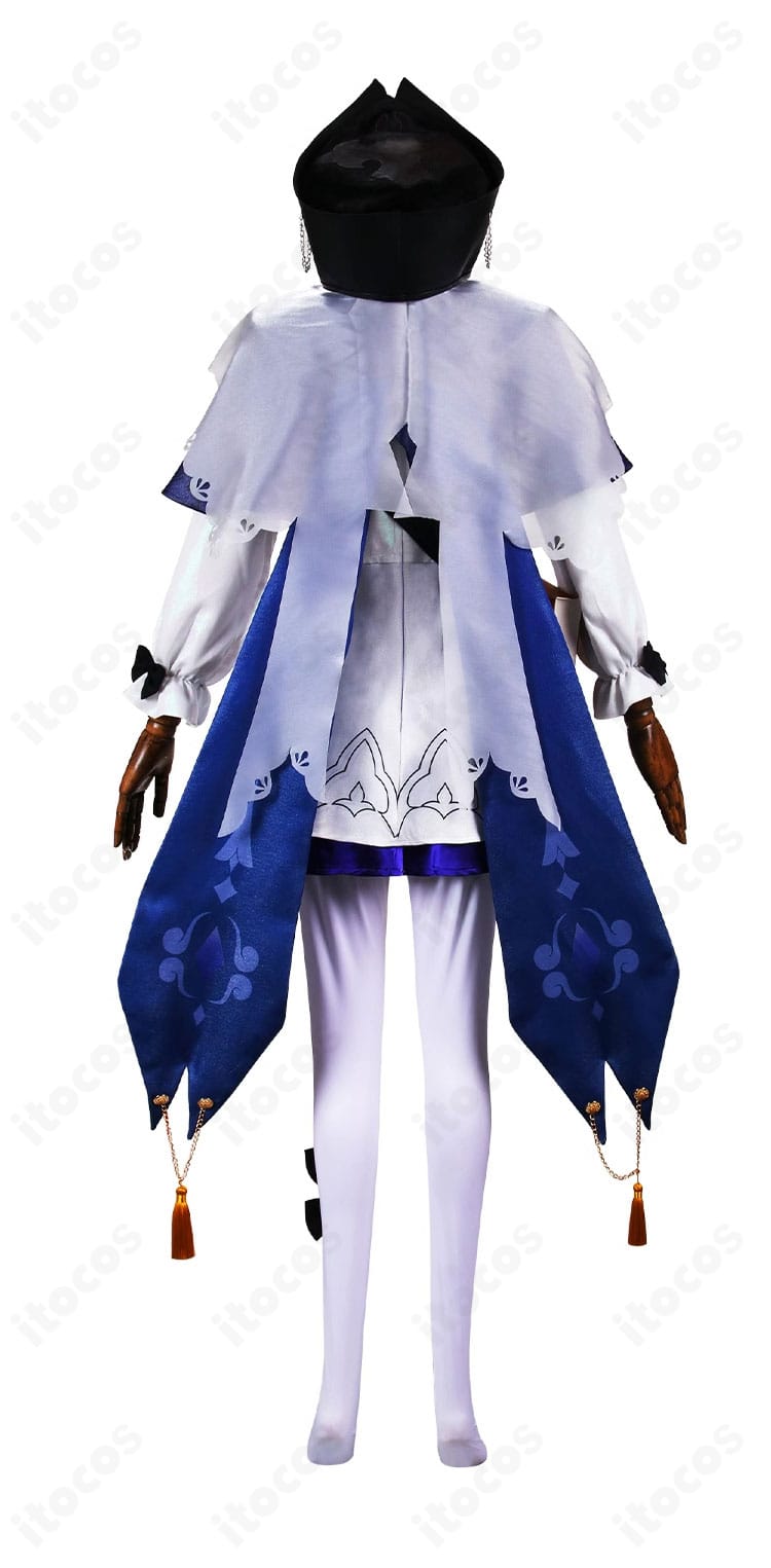 背面全身：スクライブ・デブラ衣装の後ろ姿とコートの落ち感