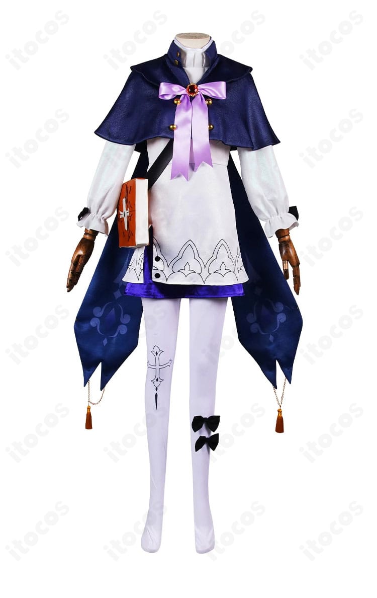 前面ディテール：胸飾り、前合わせ、装飾パーツの質感と配列