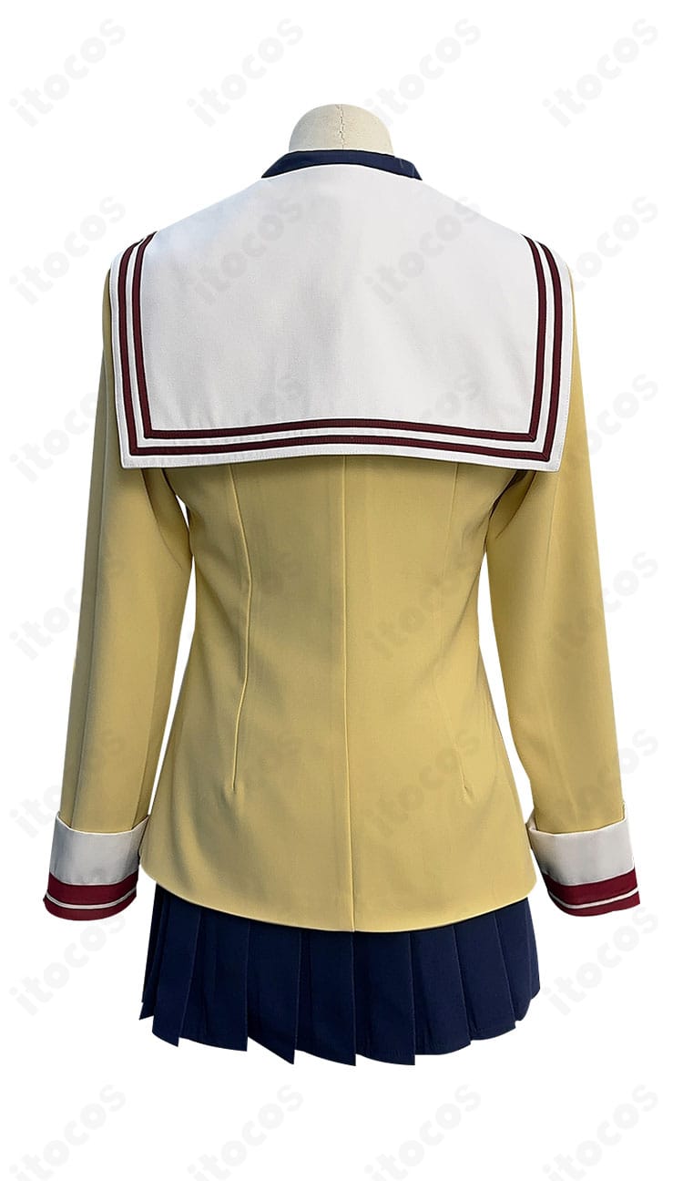 古河渚コスプレ衣装の背面。背中心のライン取りと裾の落ち感、後ろ姿のシルエットを示す詳細。