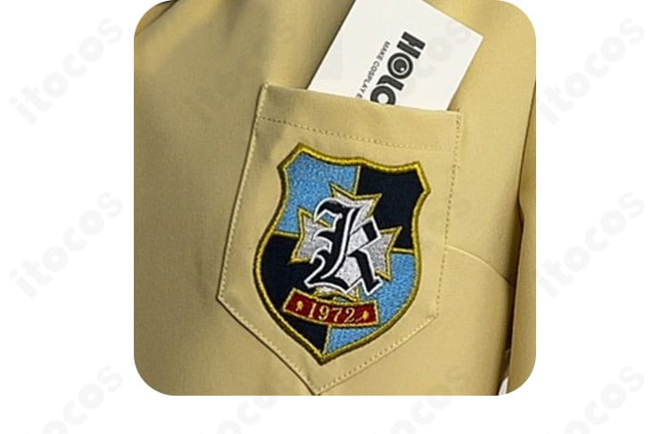 門襟のボタン装飾の拡大。配置バランスと質感が分かる高クオリティな仕上げ。