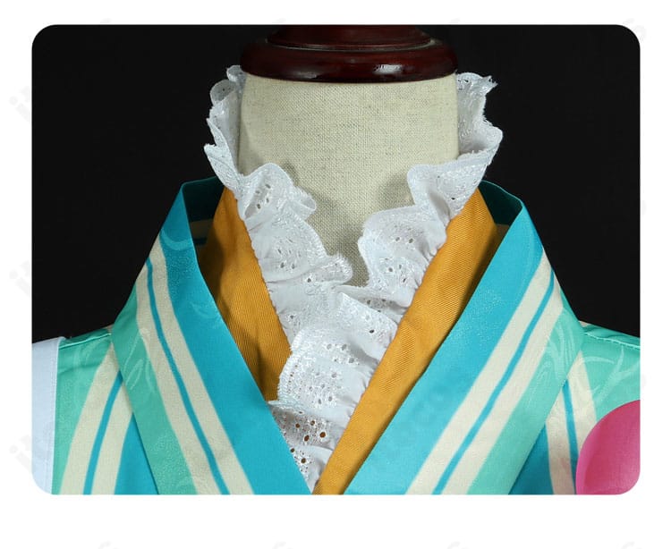 恋こい喫茶衣装の襟元装飾。上品な領口デザインと配色のバランス