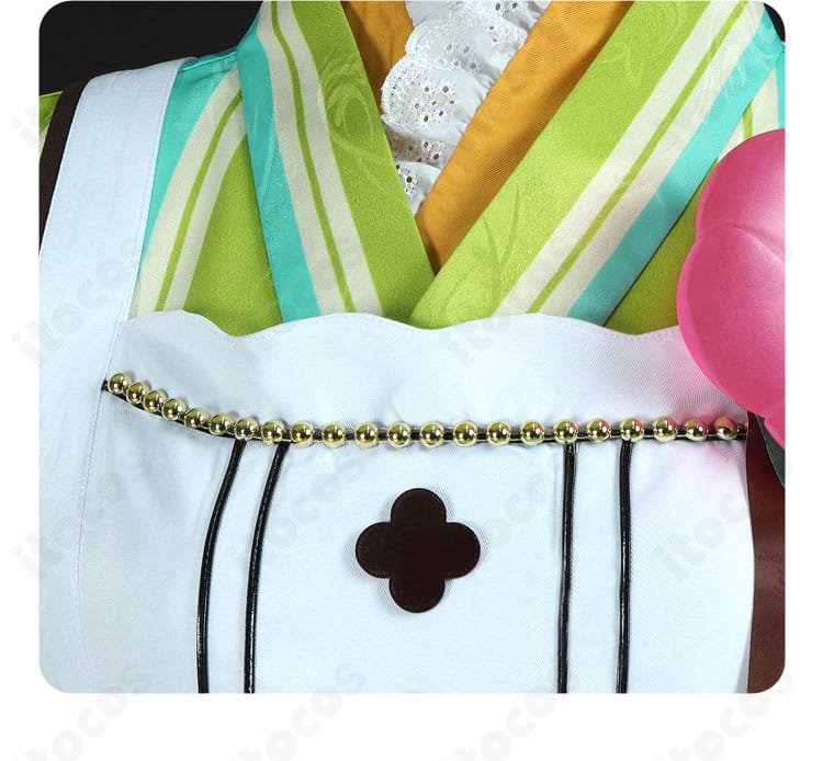 胸元ディテールの近接写真。立体的な装飾で舞台映えする天祥院英智 恋こい喫茶衣装。