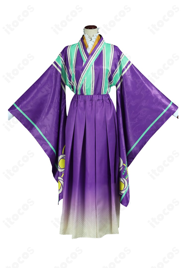 正面装飾のクローズアップ。刺繍と飾りチェーンの質感がわかるディテール