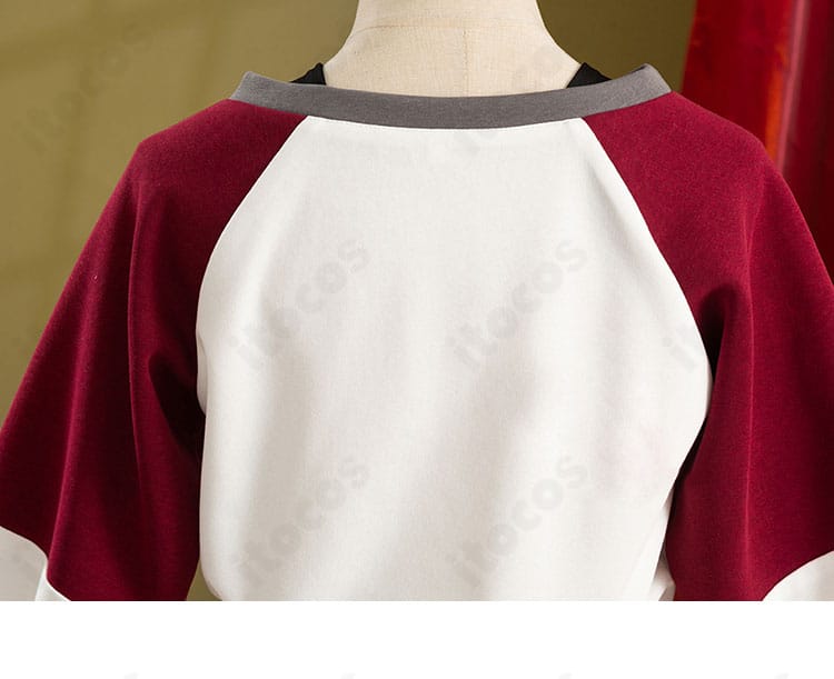 背面装飾ディテールのアップと配置バランス