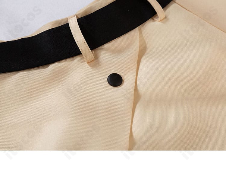 ベルト部分の金具・幅・通し方のディテール