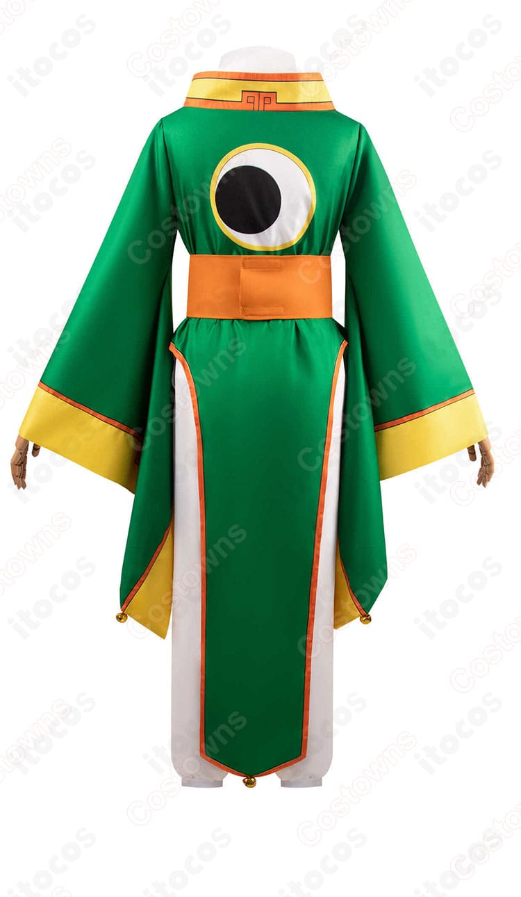 李小狼 戦闘服コスチュームの背面。背中のライン取りや衣裾の落ち感、帽子の後ろ姿を確認できる写真。