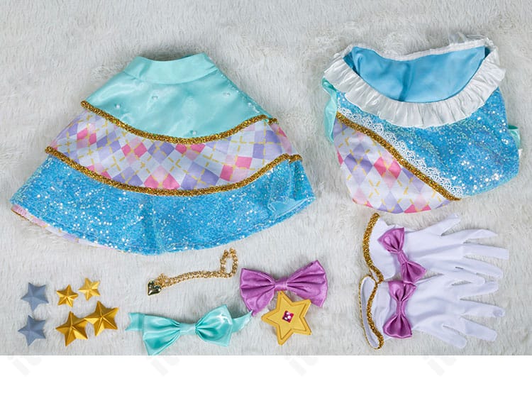 白鳥ひめ コスプレ衣装のセット内容展示。トップス・スカート・腰飾り・ネックレス・手袋・星飾り・髪飾りを並べた画像。