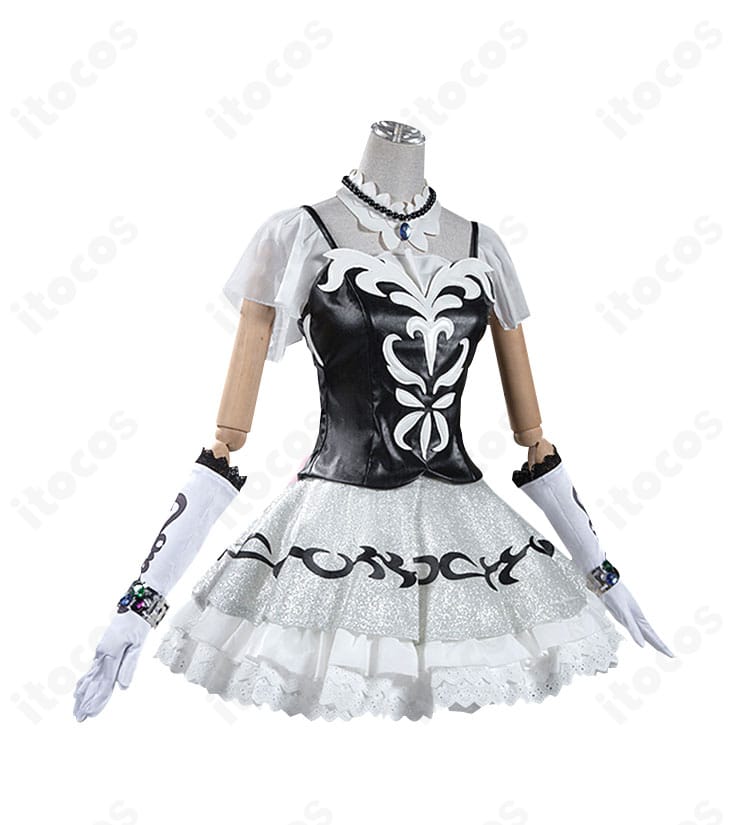 北条そふぃ コスプレ衣装の側面。ウエストラインと装飾の立体感が際立つカット