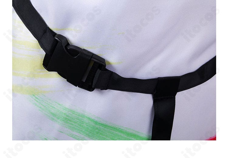 アキ・ローゼンタール コスプレ衣装の腰ベルト装飾ディテールのクローズアップ