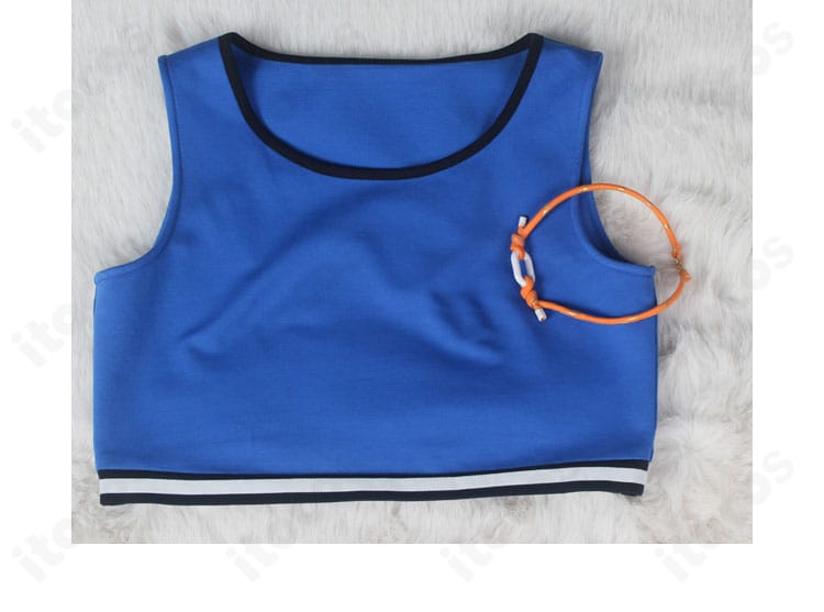 インナーの素材感と縫製の拡大。肌当たりの良さと通気性を意識した仕様がわかるディテール。