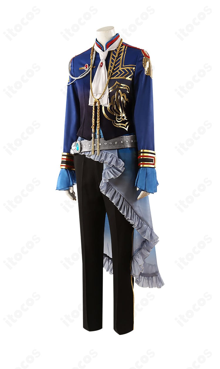 UNDEAD『TRIP』コスプレ衣装の側面。コートのラインと肩飾り、ベルト位置など立体的なシルエットを確認できる写真。