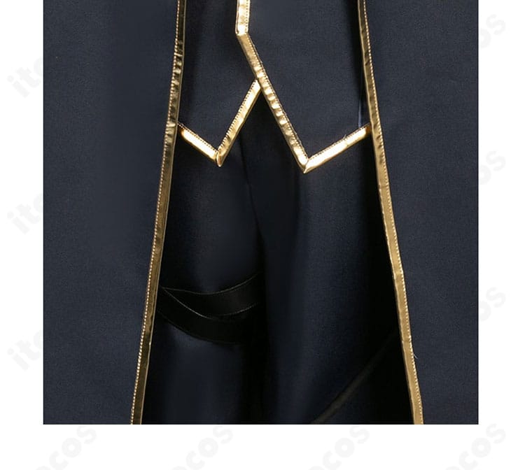 ブルーロック 凪誠士郎 コスプレ衣装の襟周りディテール。装飾パーツと色使いのバランスが見える近接画像