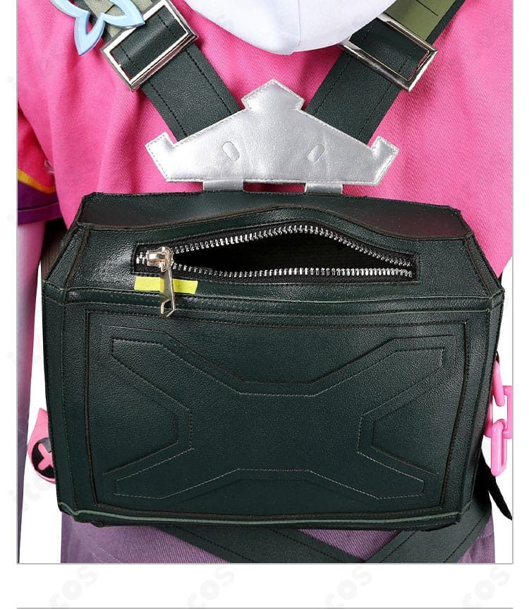 バックパックのジッパー部。開閉しやすい引手で実用性にも配慮。