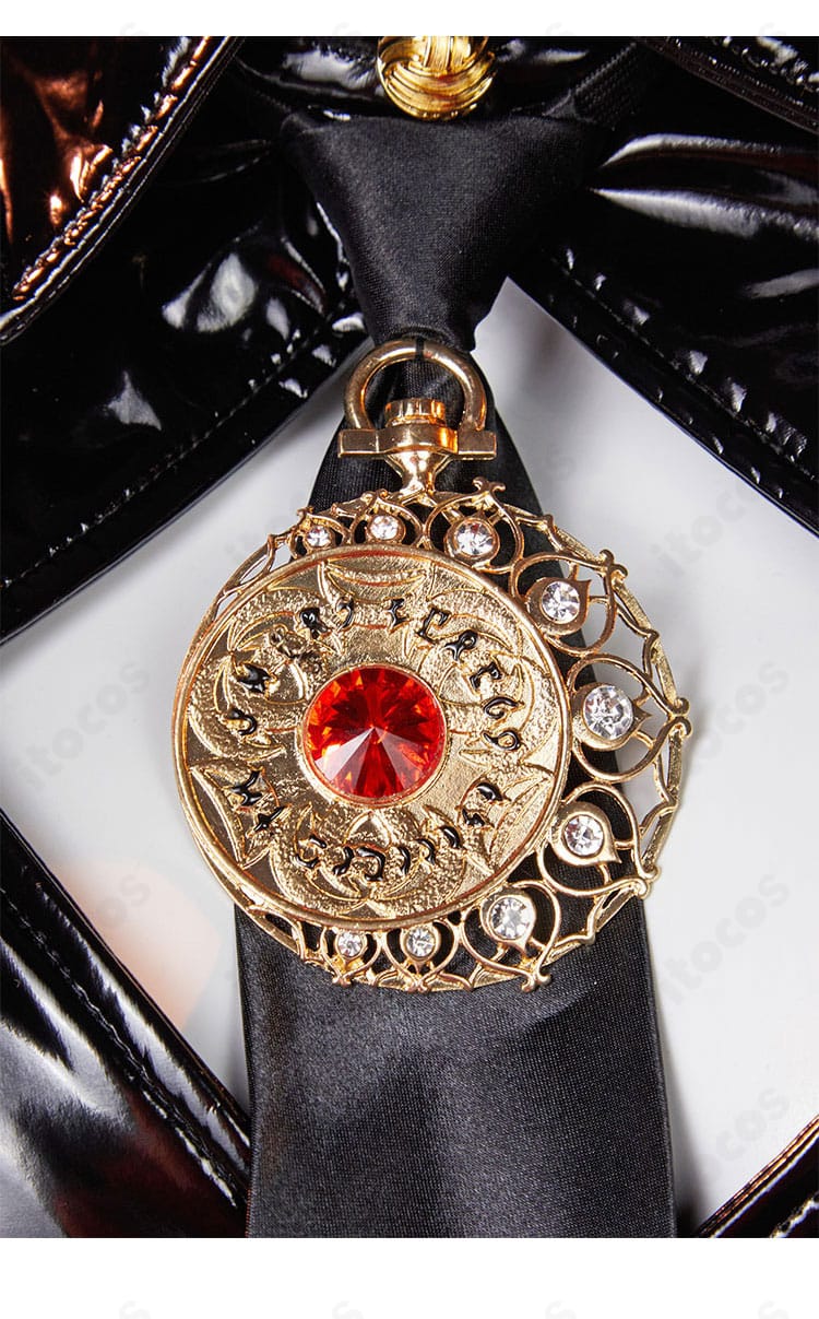 ベヨネッタ2 コスプレの領結ディテール。刺繍入りの領結がアクセントになるアップ画像。