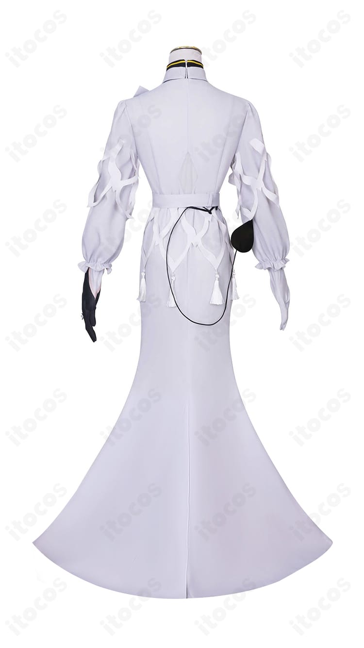 ダリア（コンスタンス）コスプレ衣装の背面ディテール：ケープ・ベルト・装飾の配置