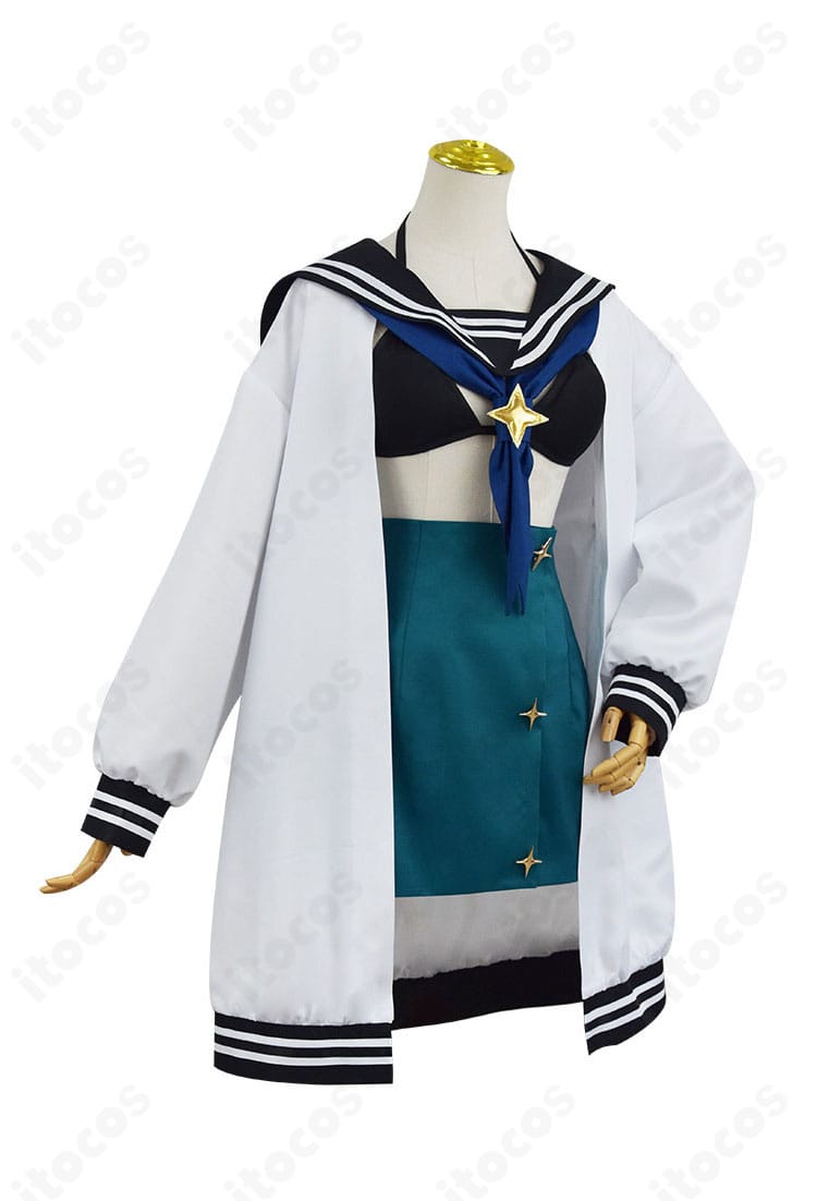 阿古屋真珠（ロコムジカ）コスプレ衣装の左側面。袖やスカートのライン、装飾位置を細部までチェック可能。