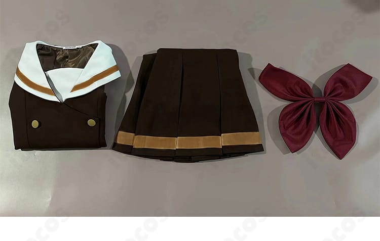 セット内容の確認画像。トップス・スカート・スカーフの3点が並び、コーデ全体の色味と素材感が伝わる構成。