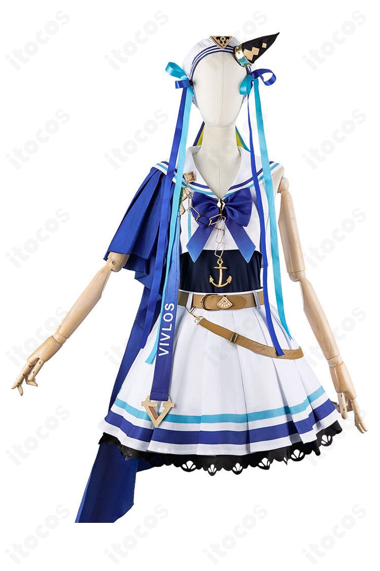 ヴィブロス勝負服コスプレの正面ディテール。胸元の装飾や刺繍がはっきり見えるアップ。