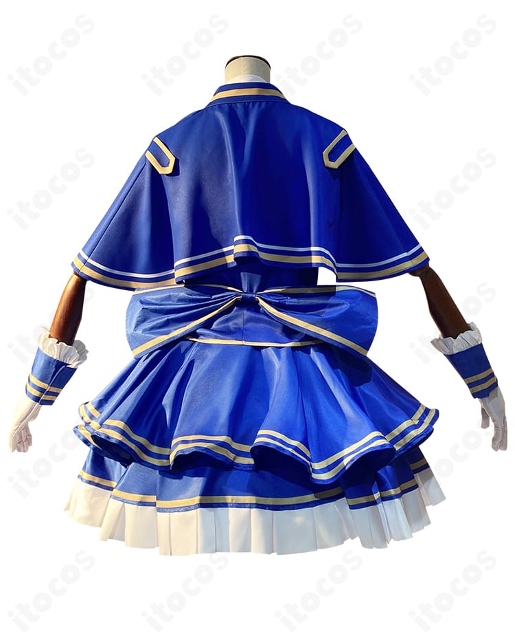 プリパラ 真中らぁら コスプレ衣装の背面。大きな背部リボンとマントのデザインを詳細に表示。