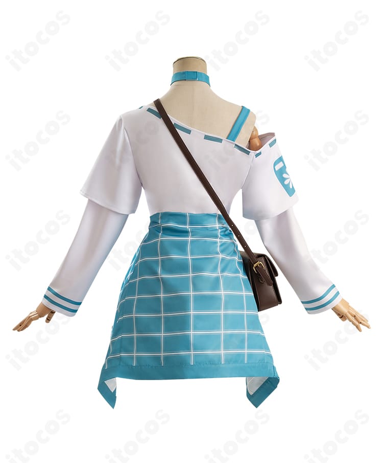 アニー・レスター コラボ衣装の背面。ヨークや背面装飾の再現度を示すバックビュー。