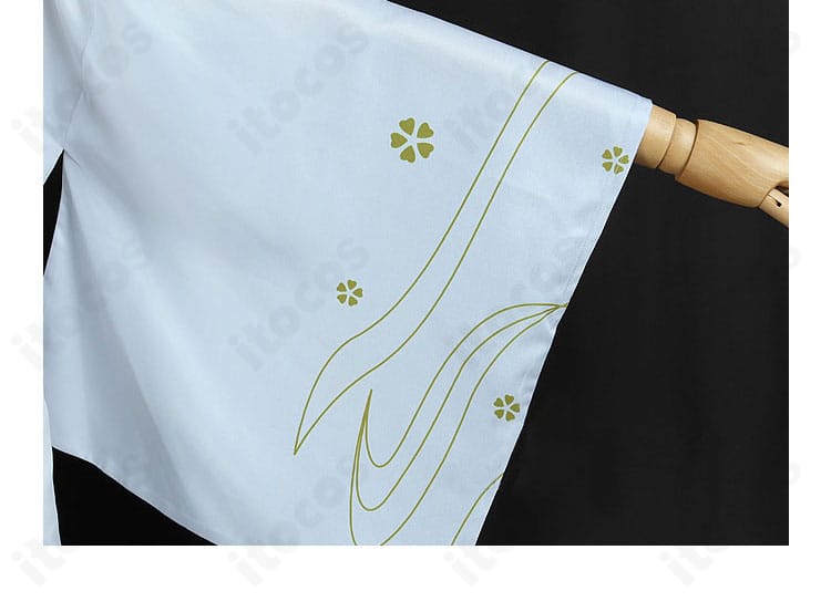 袖口装飾のクローズアップ。広がる袖と縁取りが美しい中島敦 正月衣装コスのディテール画像。