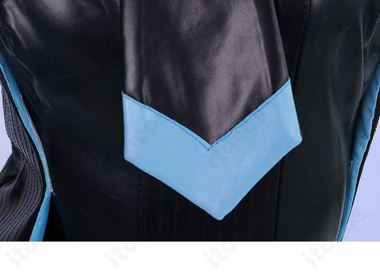 ネクタイ装飾のアップ。つけ襟とのバランスと結び目の形状が分かる、バニーガールらしいアクセント。