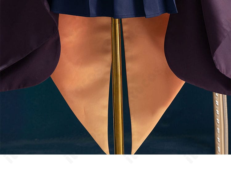 ムラサメ衣装のスカート裾アップ。装飾ラインと柔らかな生地感が伝わるディテール写真。