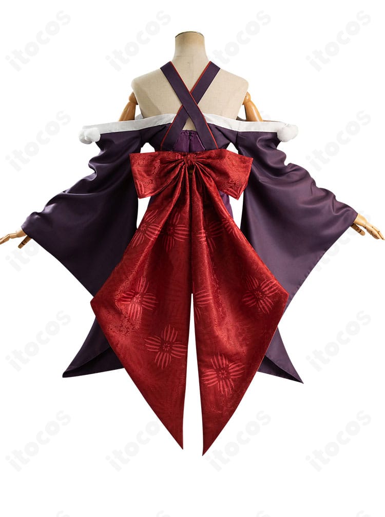 ムラサメ衣装の背面。大きな蝶結びリボンとコルセットベルトの配置がわかる後ろ姿。