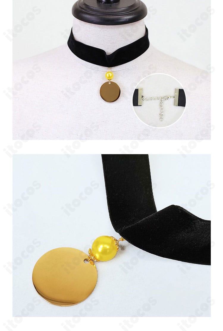 セレナ ステージ衣装のチョーカーと胸元装飾。配置バランスと光沢感のディテール。