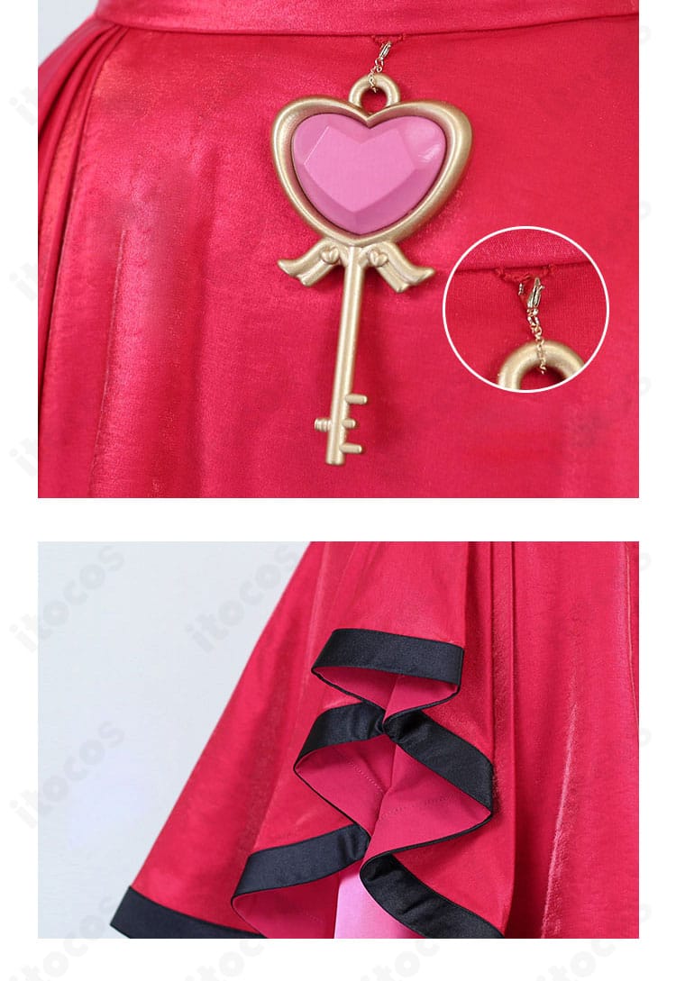 セレナ ステージ衣装のハートの鍵とチェーンアクセ。腰飾りのモチーフをクローズアップ。