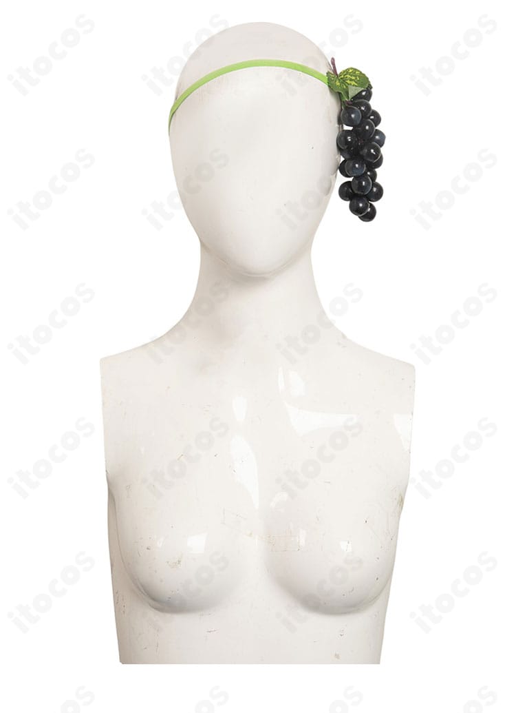 アイリスの葡萄モチーフ髪飾り。顔周りを引き締めるアクセント。