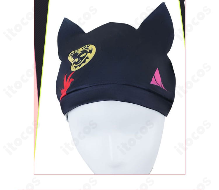 ゾーイの帽子と髪飾りディテール。トップのシルエットと装飾意匠を詳細に表示。