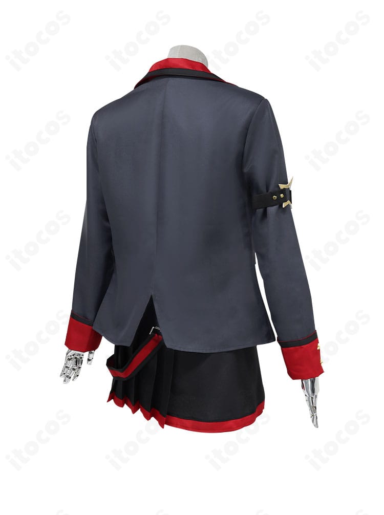 望月穂波 ユニット衣装の背面。背中の切り替えや丈感を忠実に表現し、後ろ姿でも世界観が伝わるデザイン。