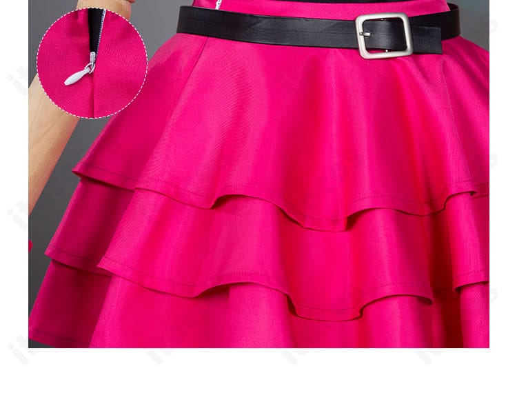 春音あいら コスプレ衣装のスカートとチェーン装飾ディテール。素材の質感と縫製の丁寧さを示す接写。