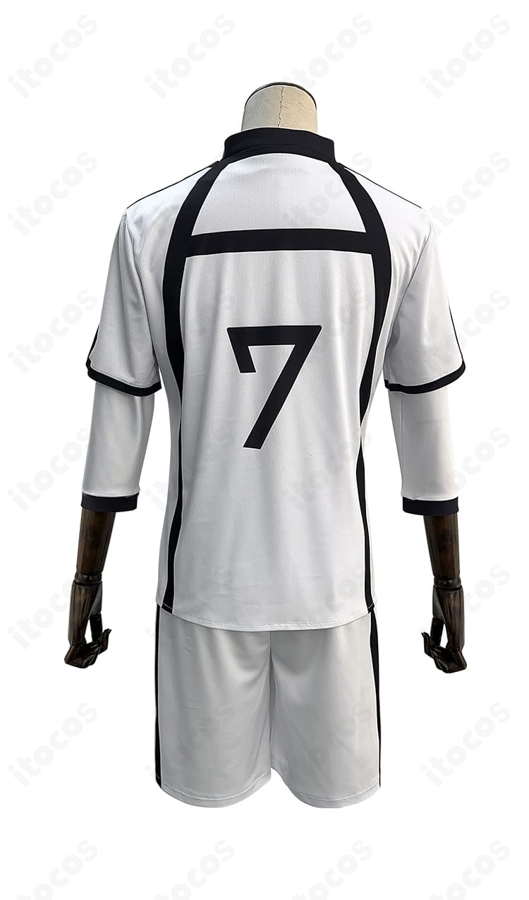 ブルーロック 凪誠士郎 コスプレの背面ディテール。背中のライン配置や裾の仕立てを確認できる画像。