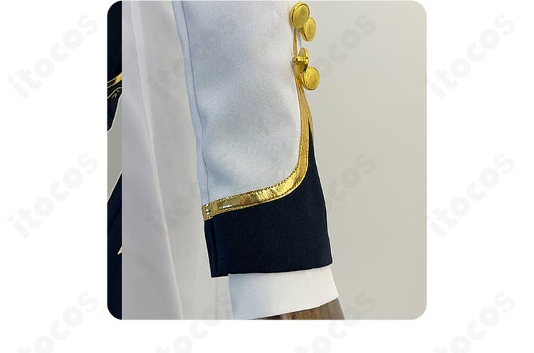 袖口装飾の詳細。しっかりとした作りとスタイリッシュな意匠で写真映えを強化。