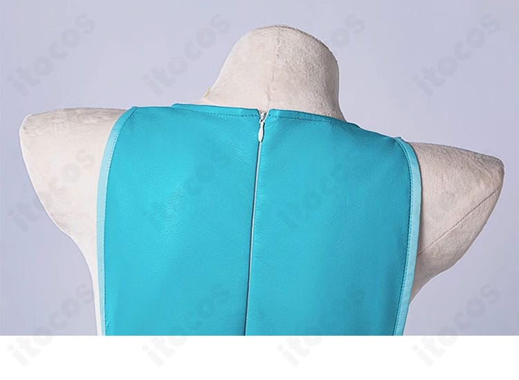 魔法少女にあこがれて 姉母ネモ 背面チェーン装飾ディテール。揺れ感と取り付け位置を強調。