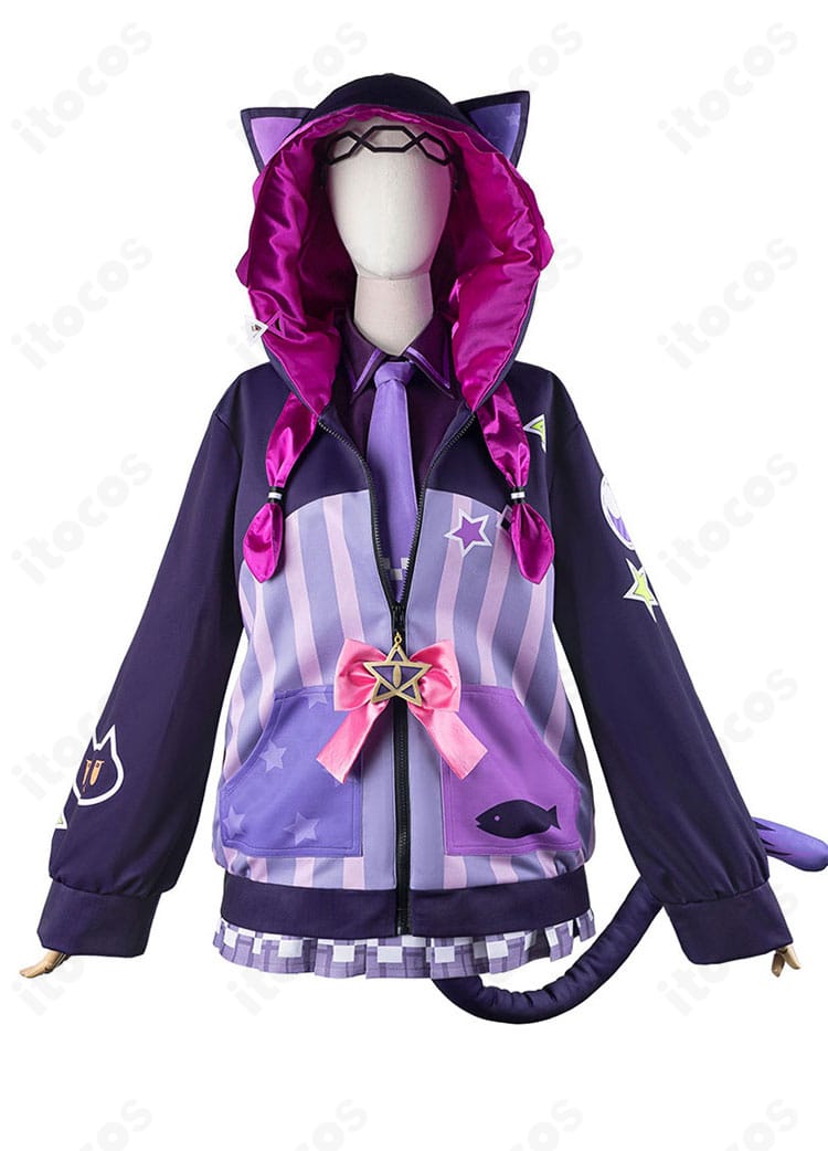 紫咲シオン 新衣装コスプレの正面。コートとシャツ、ネクタイ、スカートのディテールが分かる