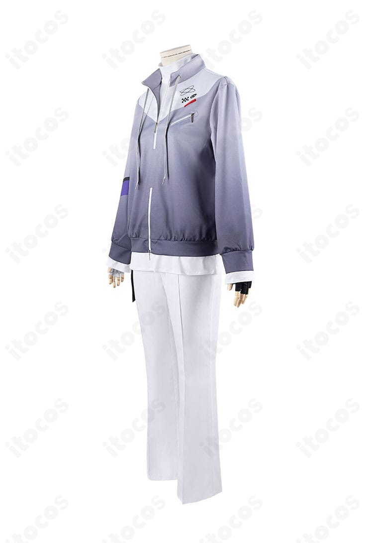 にじさんじ 剣持刀也 コスプレ左側面。袖口の装飾や縫製ラインまで美しく再現したディテールショット。