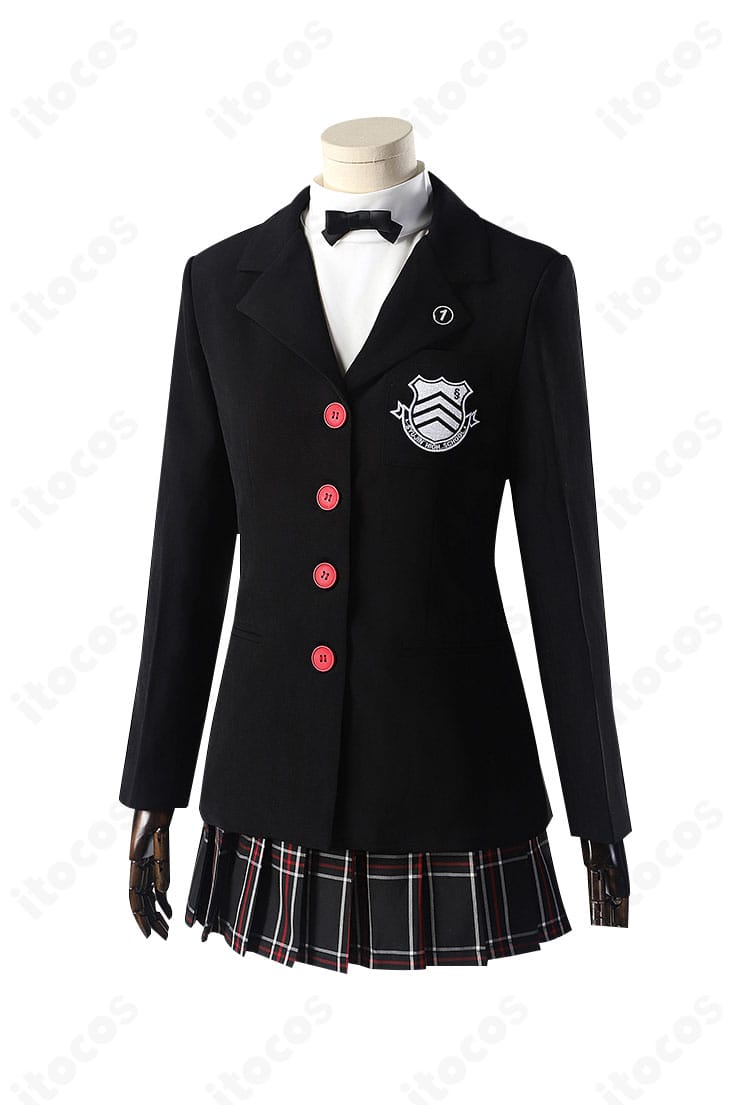 芳澤かすみ 制服コスプレ衣装の側面。細身でスタイリッシュなシルエットを確認できる画像。