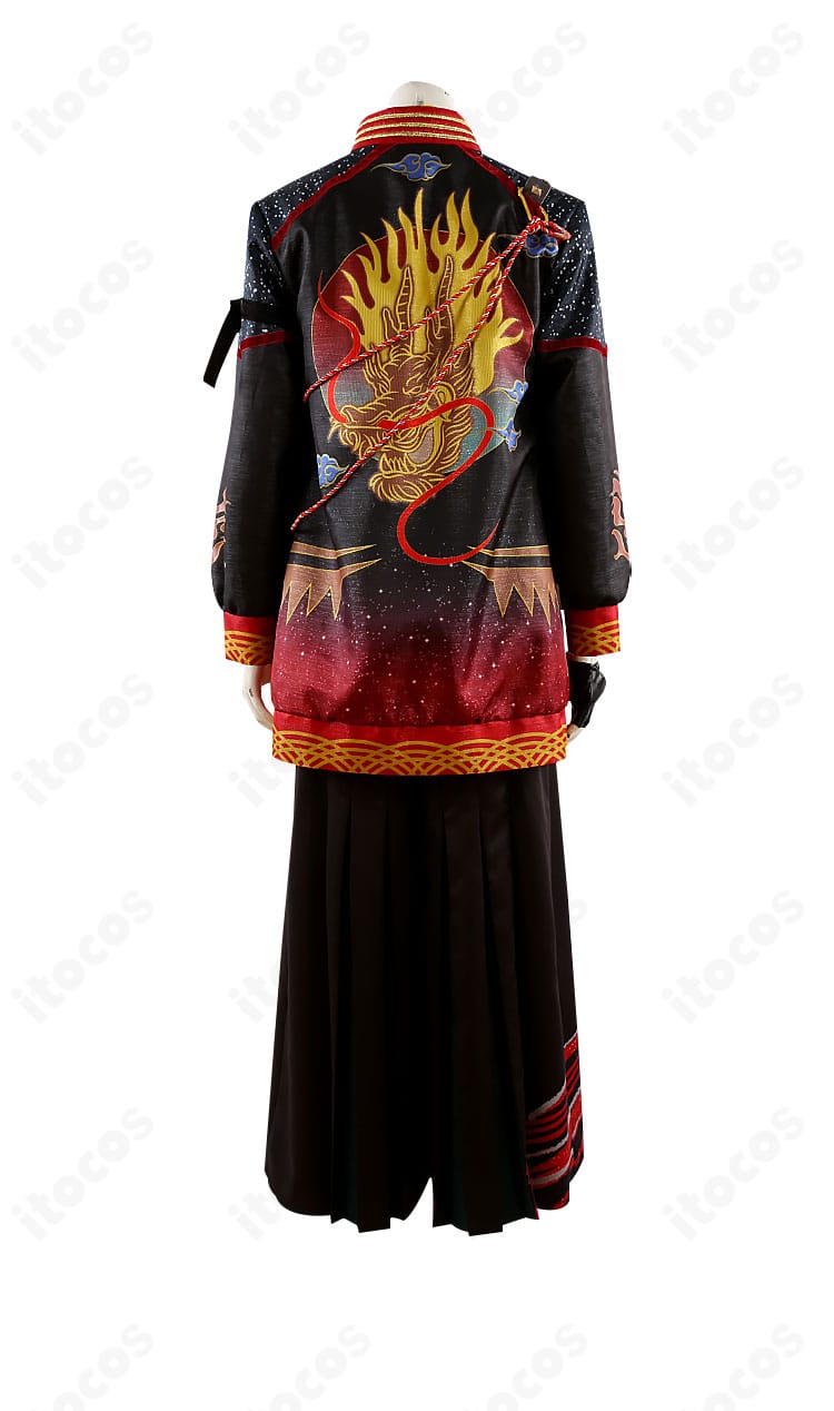 影片みか スカウト！黄金天衣装の背面。背中の切替デザインや裾の仕上げ、シルエットの落ち感が分かる画像。