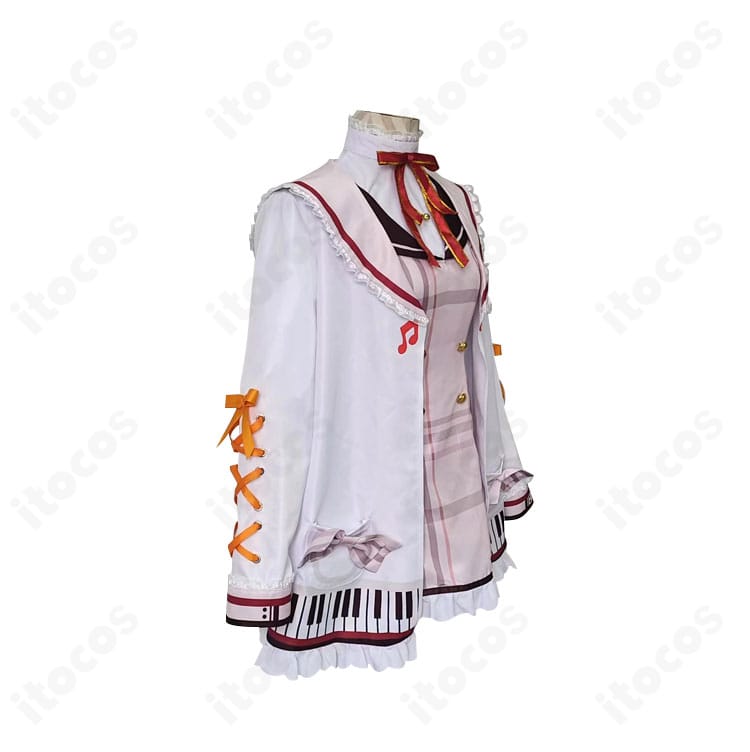 音乃瀬奏 コスプレ衣装の右側面ディテール。シルエットの落ち感と装飾の配置バランスを確認できる画像