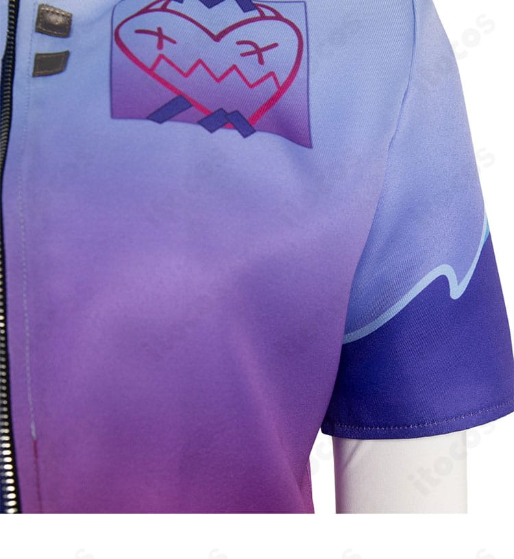 クローヴ衣装 前胸ディテール。胸元の意匠と配色コントラストを鮮明に表現