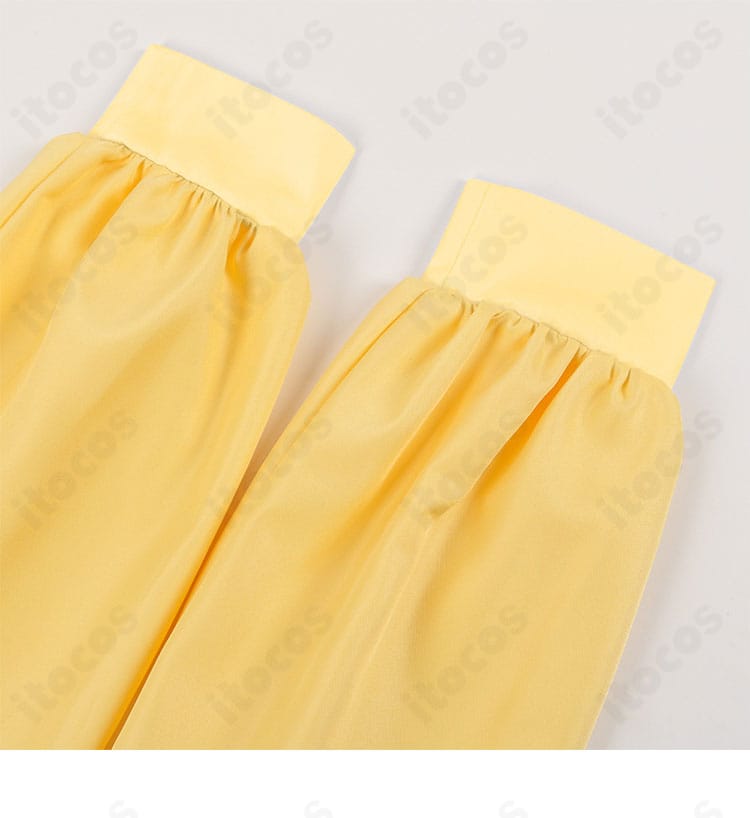 ソフィー・ハッター衣装の袖部分のディテール。カフスまわりの形状と装飾の仕上げが分かる画像。