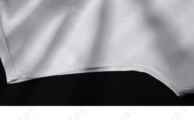 袖口の近接。上品な袖口装飾と端処理の美しさ。