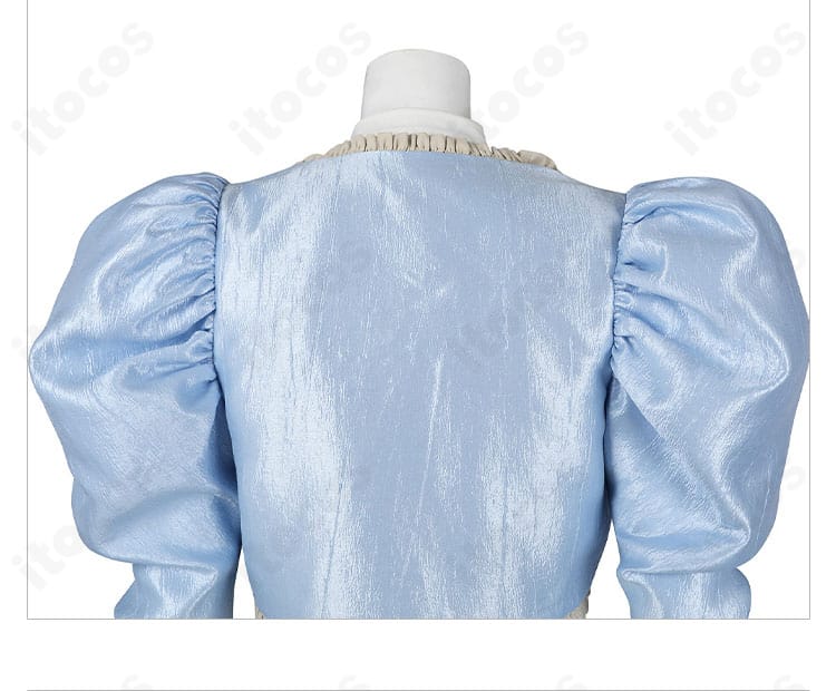 背面全体のディテール。後ろ姿のラインと開閉部の仕立てを確認できる画像。